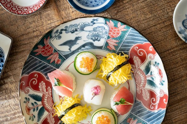 Edokko Dinosaur Good Fortune Dragon Large Plate