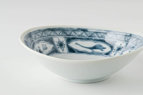 Edokko Dinosaur Water Dragon Oval Small Bowl