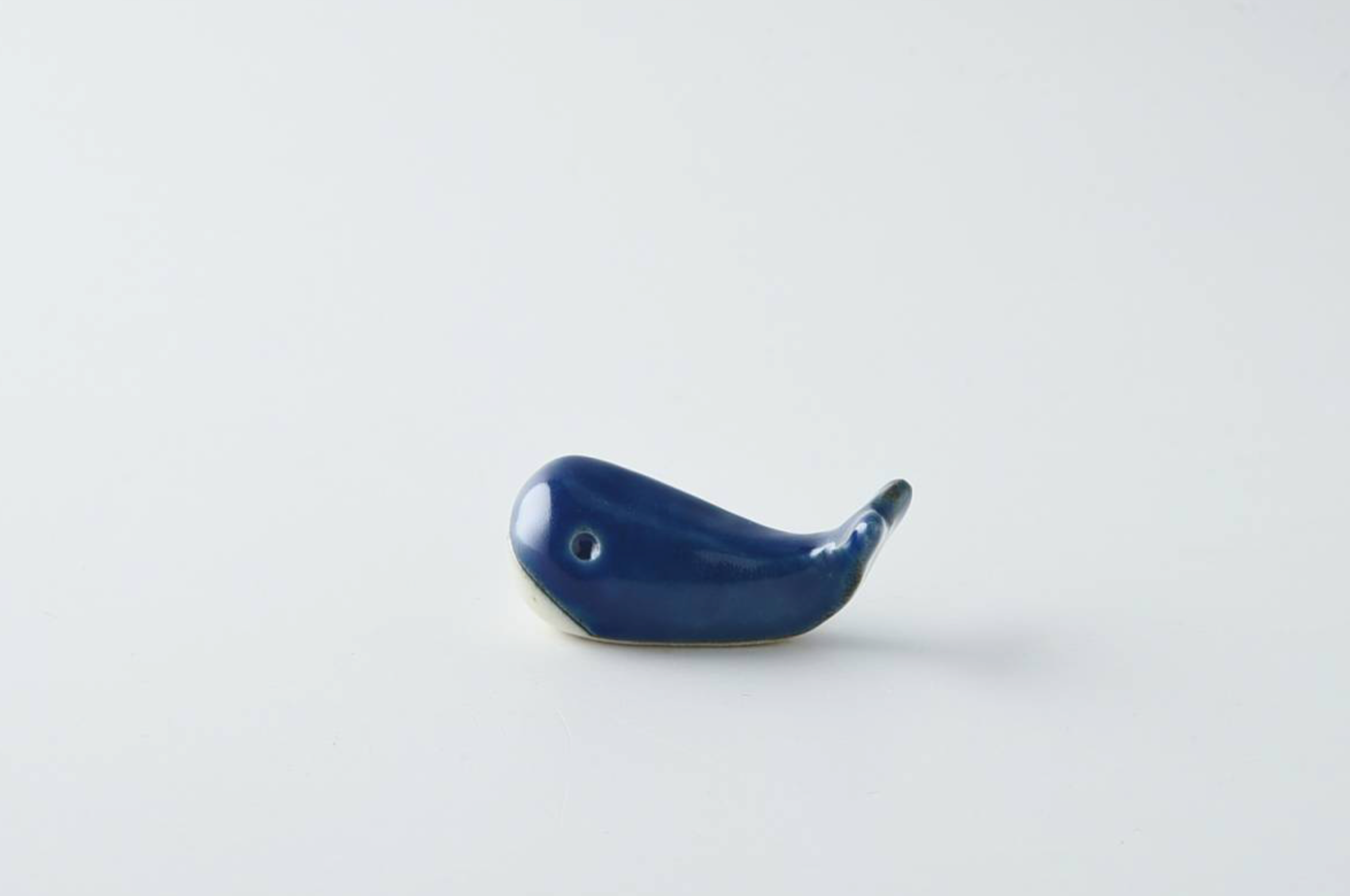 Ceramic Utensil Rest Small Whale Blue