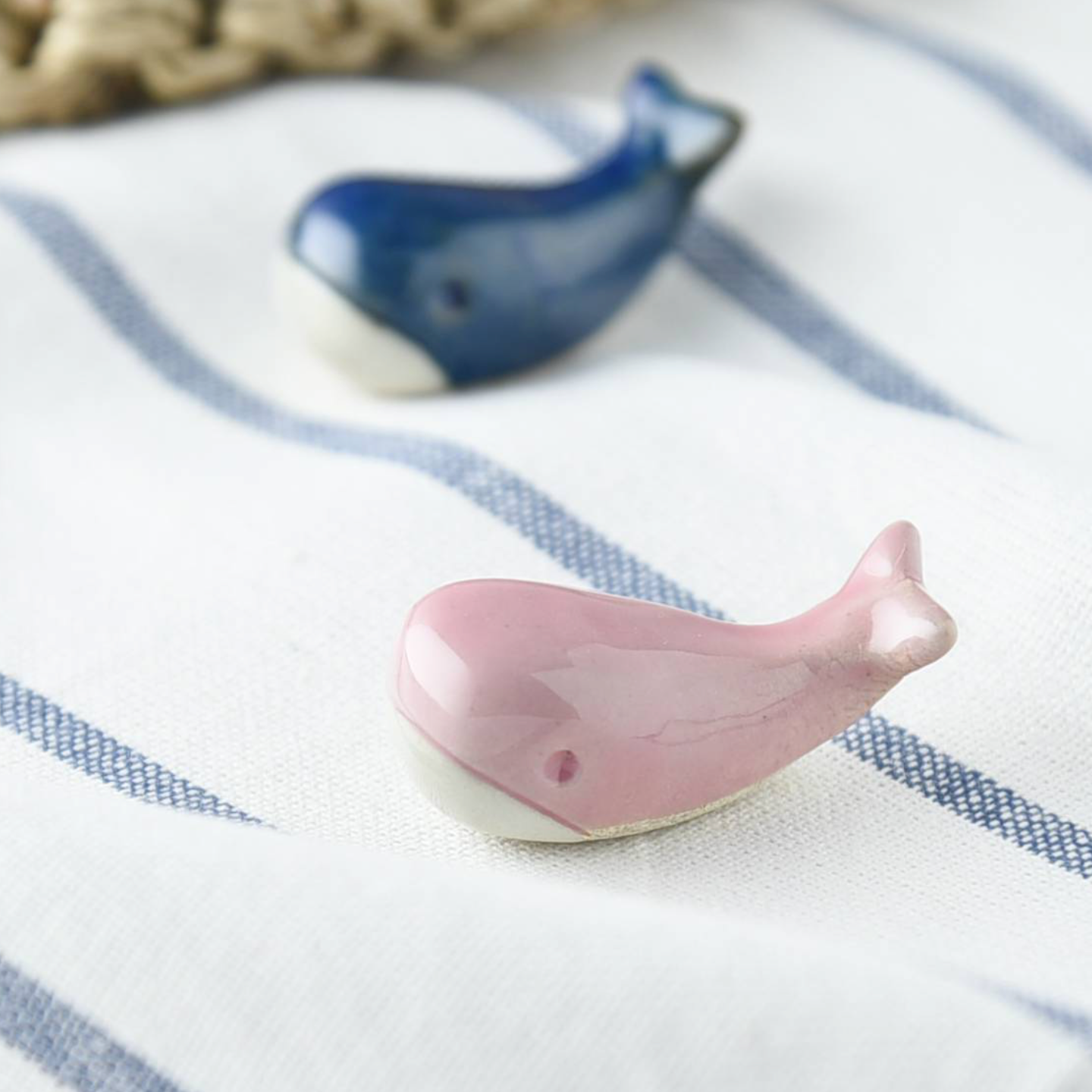 Ceramic Utensil Rest Small Whale Pink