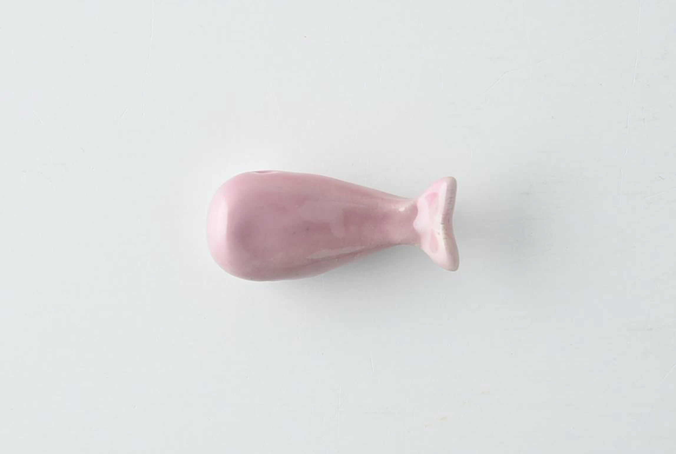 Ceramic Utensil Rest Small Whale Pink