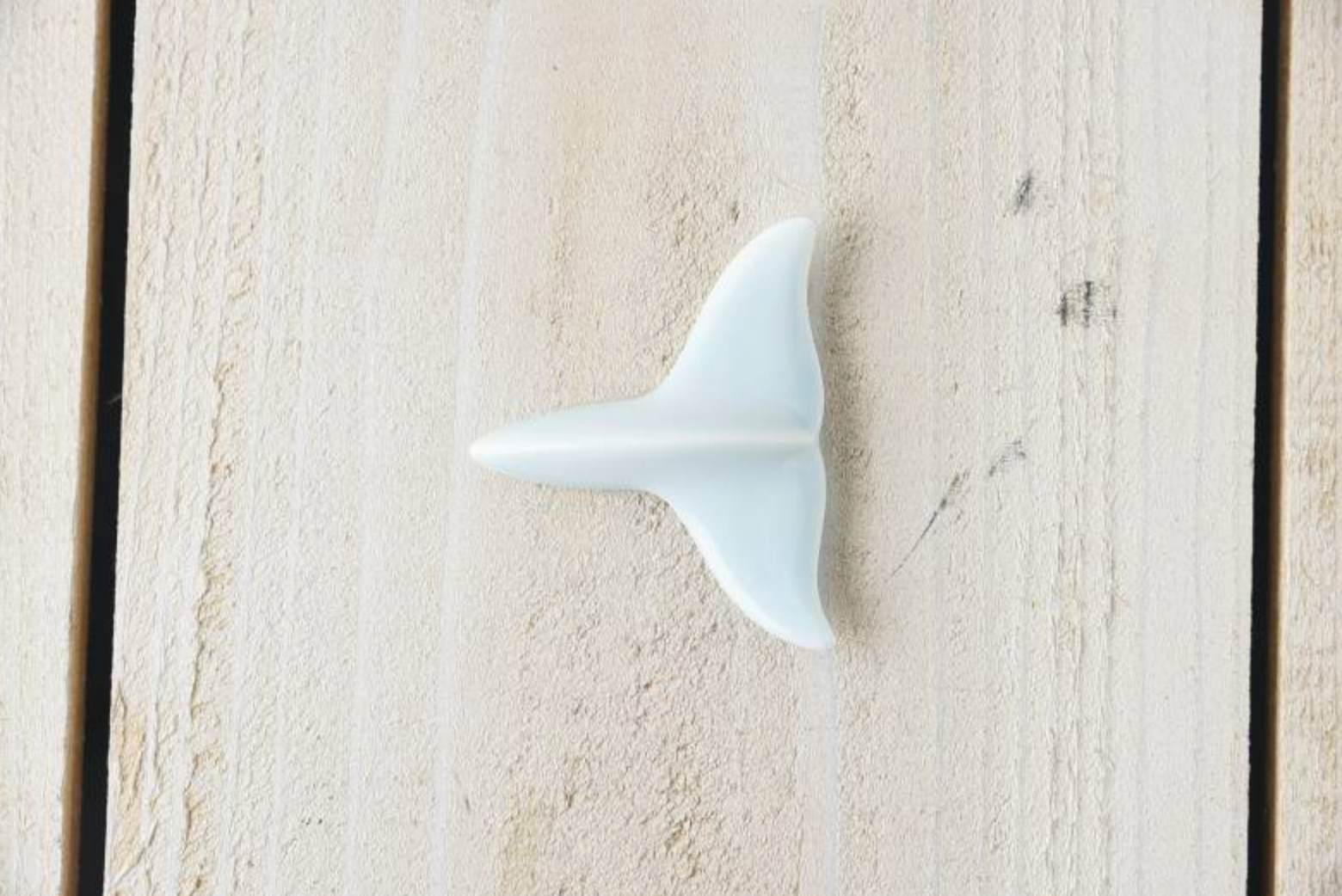 Ceramic Utensil Rest Waterline Whale's Tail