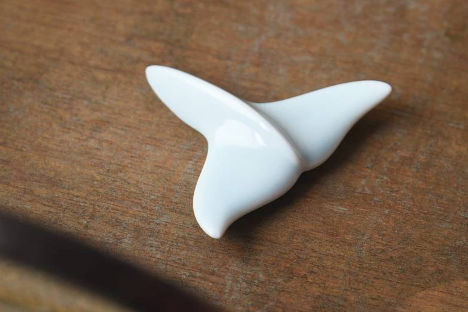 Ceramic Utensil Rest Waterline Whale's Tail